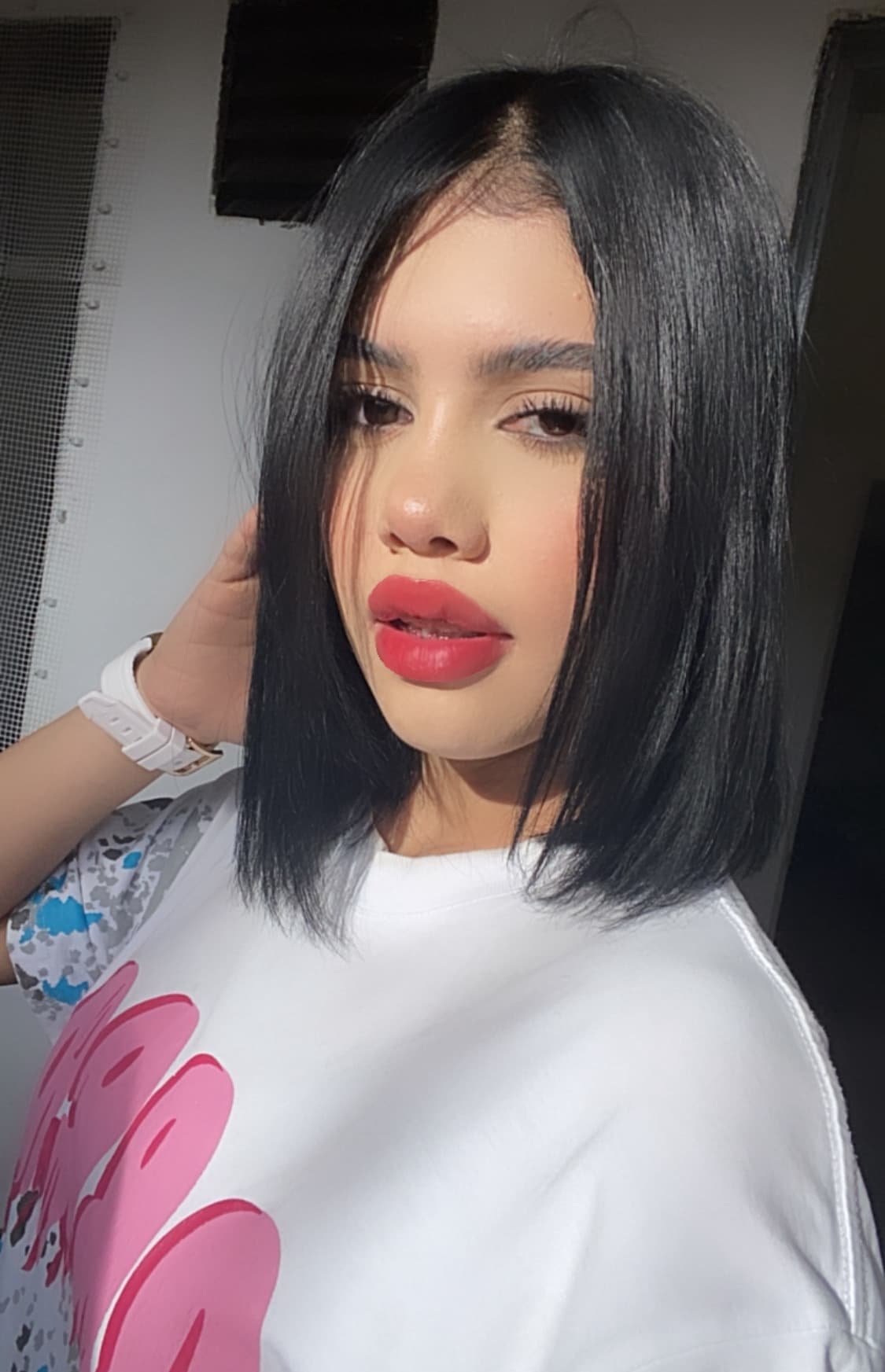 Mariana Me encanta bailar, salir conocer nuevos lugares , comer