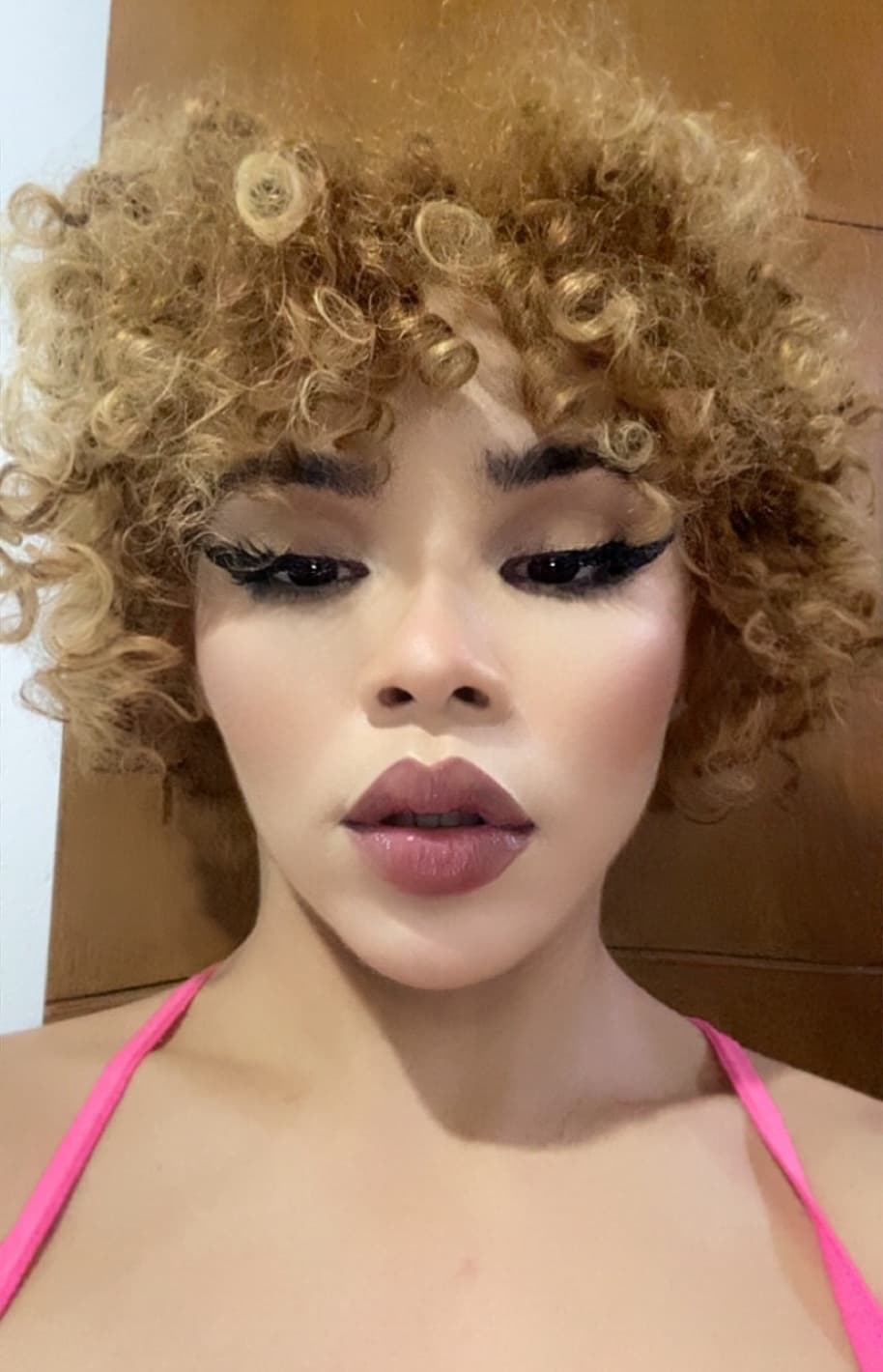 Svettuki Devilish features but I'm heaven sent la tentación y la gloria también👄😈✝️⚡️✨