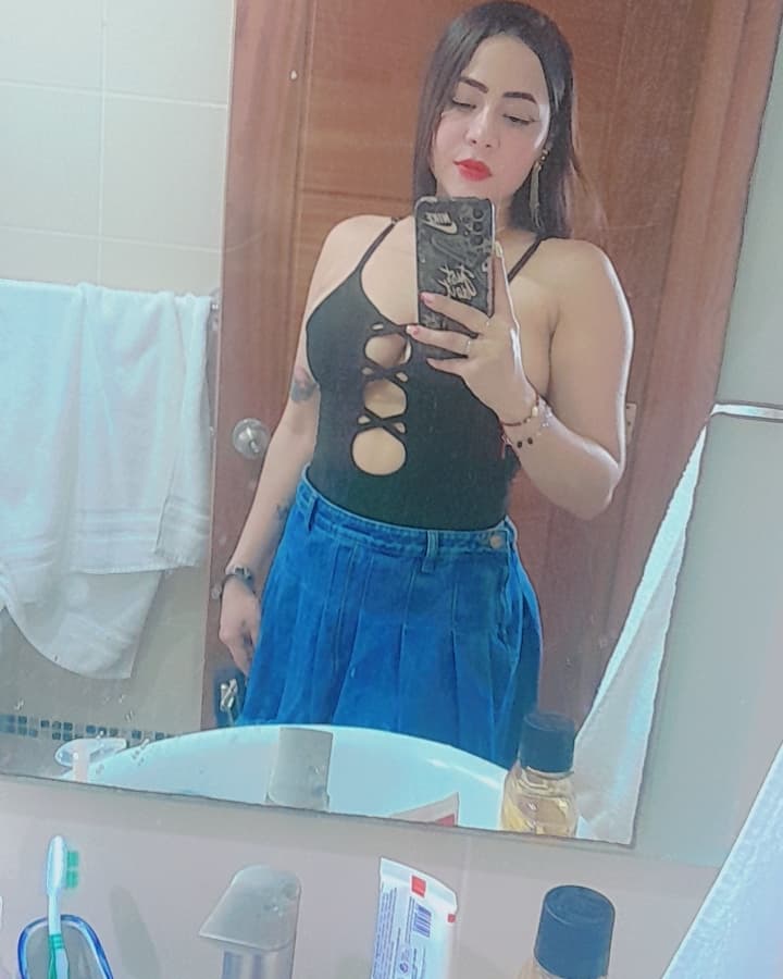 Sofia Vivo en medellin soy una chica tranquila me gusta viajar, cocinar, ver animes entre otras cosas... quisiera alguien para conpartir un poco