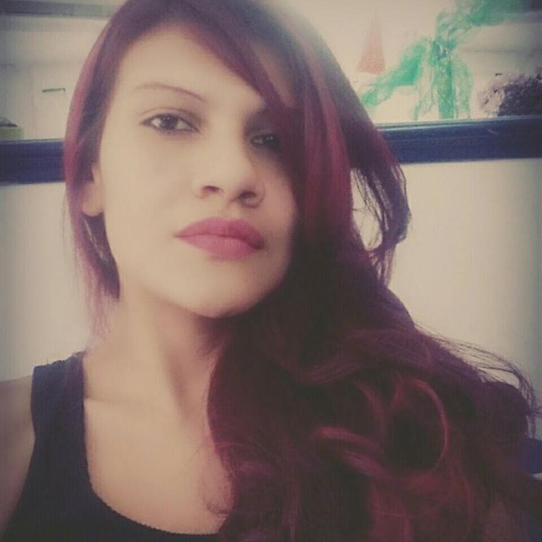 Carolina Soy una persona sencilla y descomplicada, animalista, me gustan los planes tranquilos y conocer lugares.